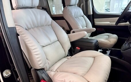 Hyundai Grand Starex Grand Starex I рестайлинг 2, 2018 год, 3 830 000 рублей, 20 фотография