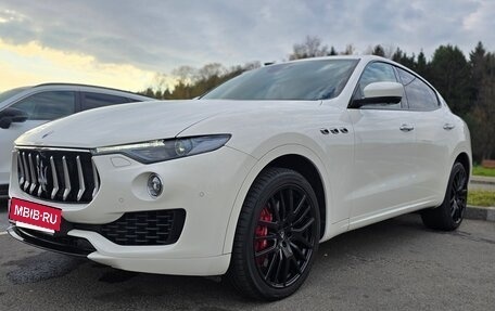 Maserati Levante I, 2017 год, 5 300 000 рублей, 3 фотография