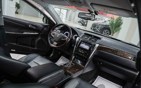 Toyota Camry, 2016 год, 2 090 000 рублей, 5 фотография