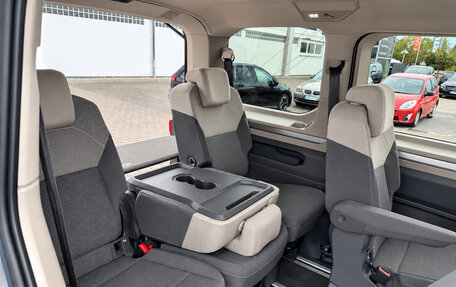 Volkswagen Multivan, 2022 год, 5 290 000 рублей, 17 фотография