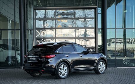 Infiniti QX70, 2016 год, 2 130 000 рублей, 7 фотография