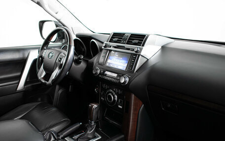 Toyota Land Cruiser Prado 150 рестайлинг, 2014 год, 3 740 000 рублей, 12 фотография