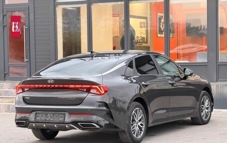 KIA K5, 2020 год, 2 250 000 рублей, 10 фотография