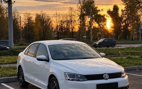 Volkswagen Jetta VII, 2013 год, 1 050 000 рублей, 1 фотография