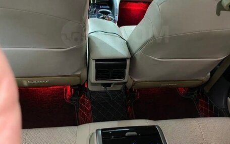 Toyota Camry, 2021 год, 3 950 000 рублей, 10 фотография