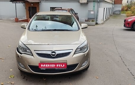 Opel Astra J, 2012 год, 600 000 рублей, 1 фотография