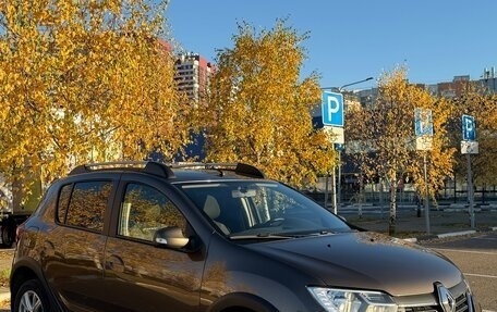 Renault Sandero II рестайлинг, 2018 год, 1 200 000 рублей, 1 фотография