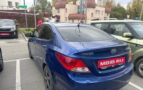 Hyundai Solaris II рестайлинг, 2011 год, 569 000 рублей, 3 фотография