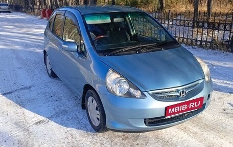 Honda Fit III, 2006 год, 345 000 рублей, 1 фотография