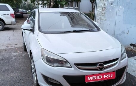 Opel Astra J, 2013 год, 742 000 рублей, 1 фотография