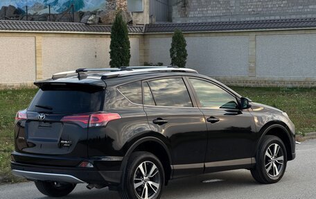 Toyota RAV4, 2016 год, 1 999 999 рублей, 6 фотография