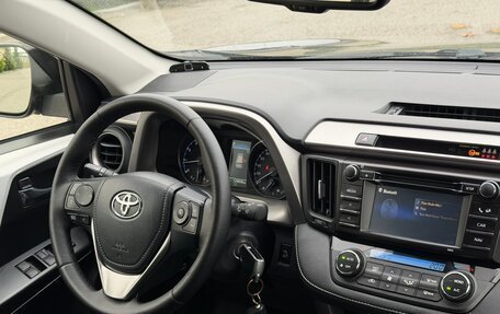 Toyota RAV4, 2016 год, 1 999 999 рублей, 17 фотография