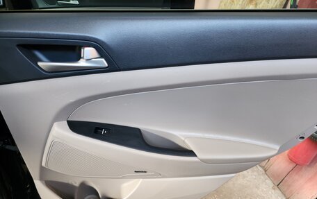 Hyundai Tucson III, 2019 год, 2 350 000 рублей, 16 фотография