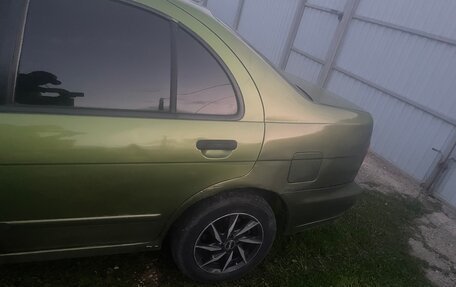 Nissan Almera, 1998 год, 160 000 рублей, 3 фотография