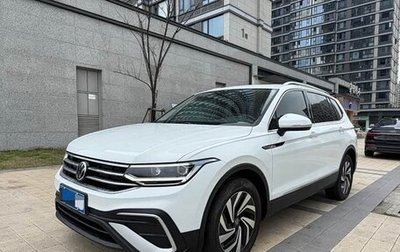 Volkswagen Tiguan II, 2023 год, 2 050 401 рублей, 1 фотография
