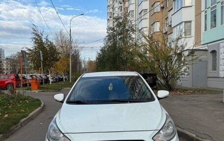 Hyundai Solaris II рестайлинг, 2011 год, 580 000 рублей, 1 фотография