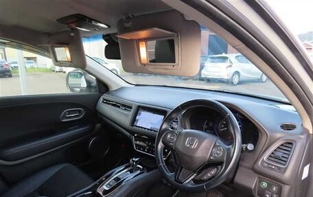 Honda Vezel, 2022 год, 1 430 000 рублей, 7 фотография