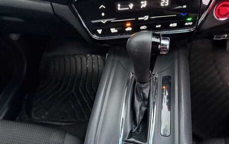 Honda Vezel, 2019 год, 1 290 000 рублей, 9 фотография