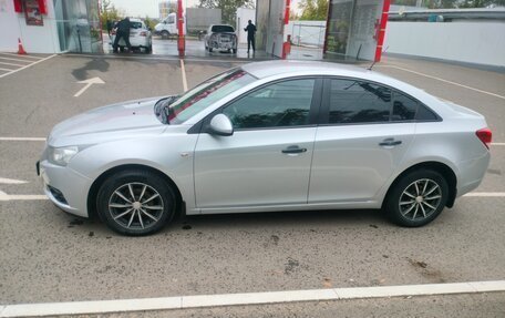 Chevrolet Cruze II, 2010 год, 550 000 рублей, 2 фотография