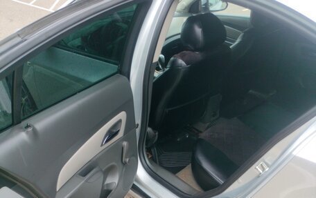 Chevrolet Cruze II, 2010 год, 550 000 рублей, 13 фотография