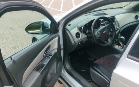 Chevrolet Cruze II, 2010 год, 550 000 рублей, 14 фотография