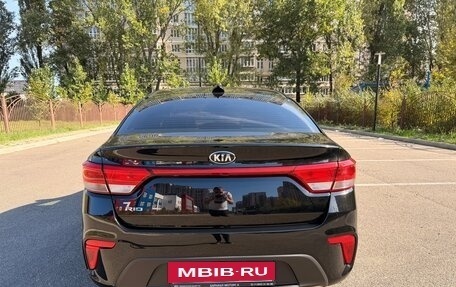 KIA Rio IV, 2018 год, 1 550 000 рублей, 6 фотография