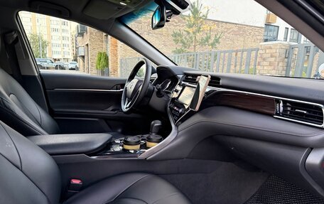 Toyota Camry, 2019 год, 2 100 000 рублей, 19 фотография