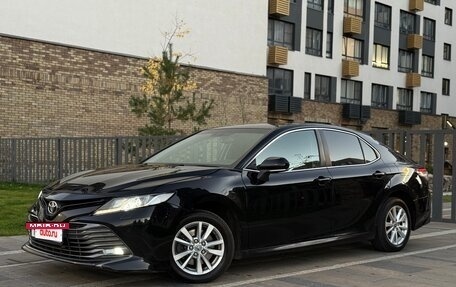 Toyota Camry, 2019 год, 2 100 000 рублей, 11 фотография