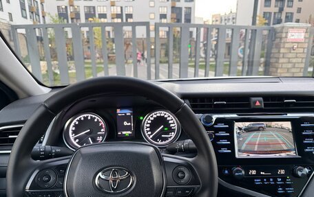 Toyota Camry, 2019 год, 2 100 000 рублей, 26 фотография