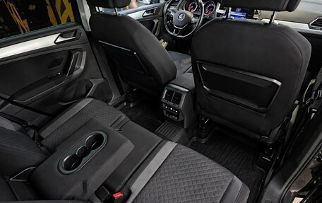Volkswagen Tiguan II, 2017 год, 2 150 000 рублей, 15 фотография