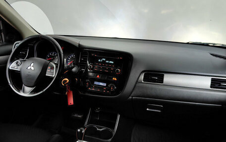 Mitsubishi Outlander III рестайлинг 3, 2012 год, 999 000 рублей, 13 фотография