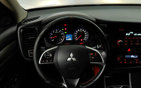 Mitsubishi Outlander III рестайлинг 3, 2012 год, 999 000 рублей, 11 фотография