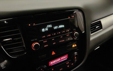 Mitsubishi Outlander III рестайлинг 3, 2012 год, 999 000 рублей, 14 фотография