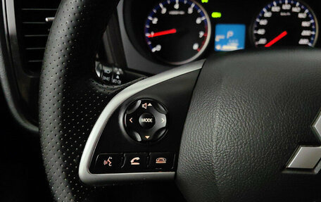 Mitsubishi Outlander III рестайлинг 3, 2012 год, 999 000 рублей, 18 фотография