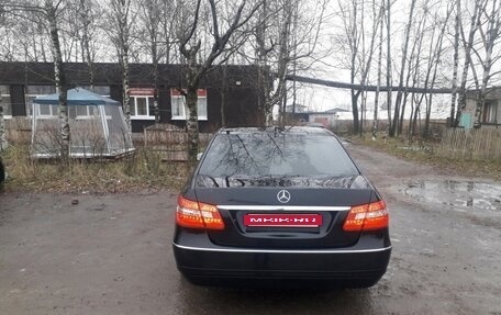 Mercedes-Benz E-Класс, 2010 год, 700 000 рублей, 6 фотография