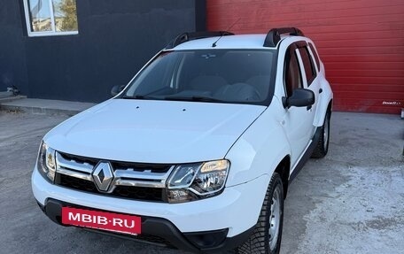Renault Duster I рестайлинг, 2017 год, 830 000 рублей, 3 фотография