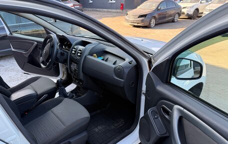 Renault Duster I рестайлинг, 2017 год, 830 000 рублей, 11 фотография