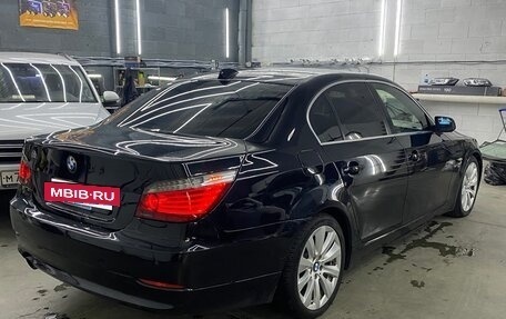 BMW 5 серия, 2007 год, 1 050 000 рублей, 6 фотография
