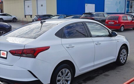 Hyundai Solaris II рестайлинг, 2021 год, 1 450 000 рублей, 4 фотография