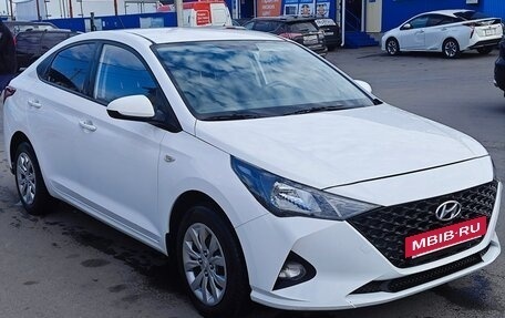 Hyundai Solaris II рестайлинг, 2021 год, 1 450 000 рублей, 3 фотография