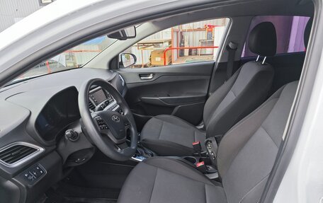 Hyundai Solaris II рестайлинг, 2021 год, 1 450 000 рублей, 7 фотография