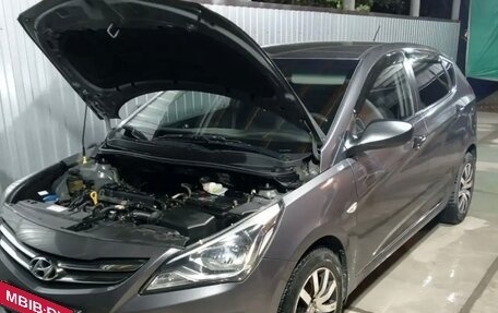 Hyundai Solaris II рестайлинг, 2014 год, 900 000 рублей, 3 фотография