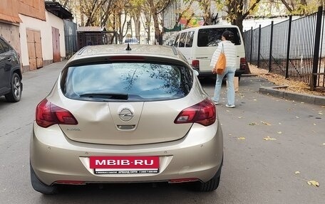 Opel Astra J, 2012 год, 600 000 рублей, 4 фотография