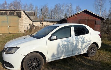 Renault Logan II, 2014 год, 340 000 рублей, 2 фотография