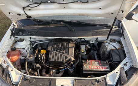 Renault Logan II, 2014 год, 340 000 рублей, 6 фотография