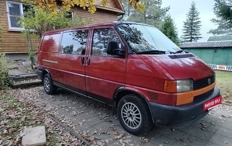 Volkswagen Transporter T4, 2001 год, 450 000 рублей, 2 фотография