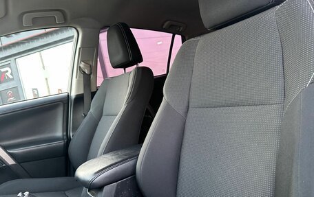 Toyota RAV4, 2017 год, 1 999 000 рублей, 23 фотография