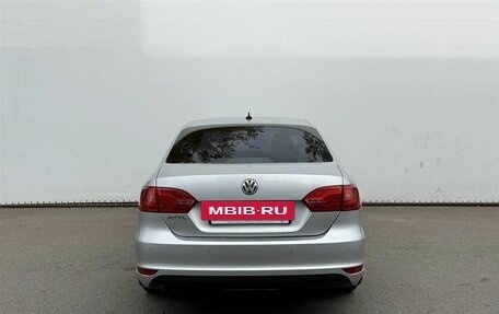 Volkswagen Jetta VII, 2013 год, 860 000 рублей, 6 фотография