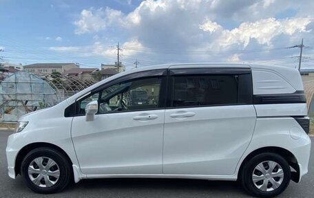 Honda Freed I, 2014 год, 840 000 рублей, 6 фотография