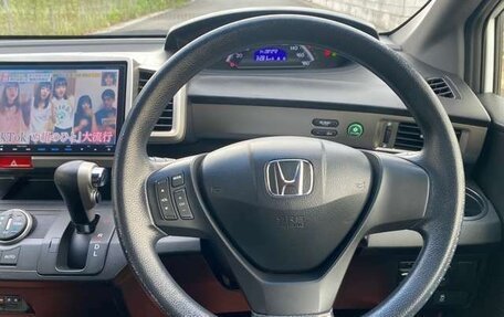 Honda Freed I, 2014 год, 840 000 рублей, 11 фотография